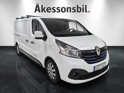 Vit Begagnad 2018 Renault Trafic Minibuss | 179 000 kr (Marknadspris)