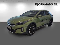 Grön (/ce6/ celadon green m) Begagnad 2023 Kia XCeed SUV | 309 000 kr (Marknadspris)