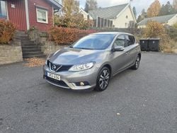 Grå Begagnad 2015 Nissan Pulsar Halvkombi | 88 900 kr (Marknadspris)