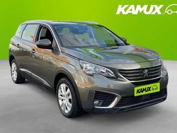 Silver/grå Begagnad 2017 Peugeot 5008 Active Minibuss | 194 800 kr (Marknadspris)