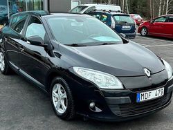 Svart Begagnad 2011 Renault Mégane III Halvkombi | 44 000 kr (Marknadspris)