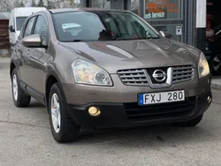 Ljusbrun Begagnad 2009 Nissan Qashqai SUV | 39 900 kr (Marknadspris)