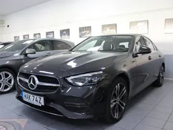 Grå Begagnad 2023 Mercedes C300e Avantgarde Sedan | 479 900 kr (Bra pris)