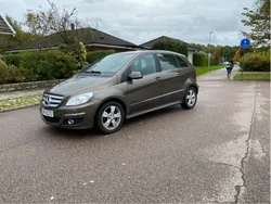 Brun Begagnad 2011 Mercedes B180 Minibuss | 69 000 kr (Marknadspris)
