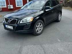 Svart Begagnad 2011 Volvo XC60 Momentum SUV | 100 000 kr (Superpris)