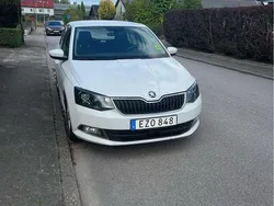 Vit Begagnad 2015 Skoda Fabia Elegance Halvkombi | 45 000 kr (Marknadspris)