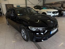 Svart Begagnad 2022 BMW 320 Sport Line Kombi | 249 900 kr (Superpris)