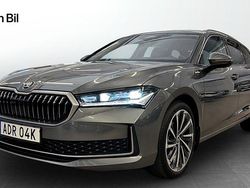 Grå Begagnad 2025 Skoda Superb LAURIN & KLEMENT Kombi | 498 900 kr
