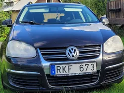 Svart Begagnad 2009 VW Golf VI Kombi | 22 000 kr