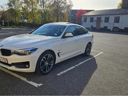 Vit Begagnad 2017 BMW 320 Gran Turismo M Sport Halvkombi | 168 000 kr (Superpris)