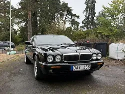 Svart Begagnad 2001 Jaguar XJ Executive Sedan | 62 500 kr
