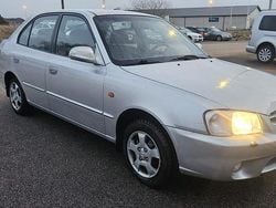 Begagnad 2000 Hyundai Accent Halvkombi | 13 999 kr