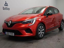 Röd Begagnad 2022 Renault Clio V Equilibre Halvkombi | 159 500 kr (Marknadspris)