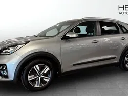Grå (silver) Begagnad 2020 Kia Niro 2 SUV | 259 900 kr (Lite dyr)