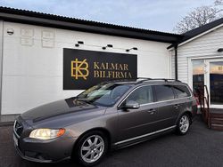 Grå Begagnad 2009 Volvo V70 Momentum Kombi | 63 900 kr (Marknadspris)