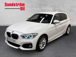 Vit Begagnad 2018 BMW 120 M Sport Halvkombi | 199 900 kr
