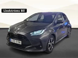 Mörkgrå Begagnad 2024 Toyota Yaris Hybrid Active Halvkombi | 269 900 kr (Lite dyr)