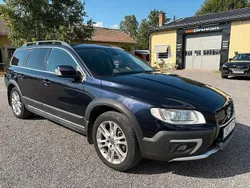 Mörkblå (blå) Begagnad 2015 Volvo XC70 Momentum SUV | 144 900 kr (Marknadspris)
