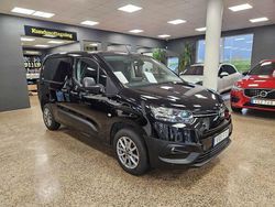 Svart Begagnad 2021 Toyota Proace City City Minibuss | 209 900 kr (Marknadspris)