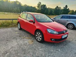 Röd Begagnad 2013 VW Golf VII Halvkombi | 76 000 kr (Marknadspris)