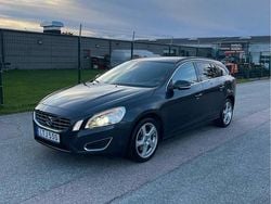 Grå Begagnad 2012 Volvo V60 Momentum Kombi | 74 900 kr (Bra pris)