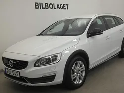 Vit Begagnad 2016 Volvo V60 CC Business Edition Kombi | 199 800 kr (Marknadspris)