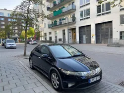 Svart Begagnad 2008 Honda Civic Halvkombi | 38 500 kr (Marknadspris)