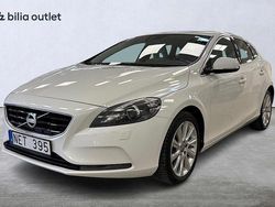Vit Begagnad 2012 Volvo V40 Summum Kombi | 119 000 kr (Marknadspris)