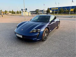 Blå Begagnad 2020 Porsche Taycan 4S Sedan | 619 000 kr (Bra pris)