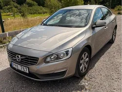 Brun Begagnad 2014 Volvo S60 Kinetic Sedan | 149 900 kr (Marknadspris)