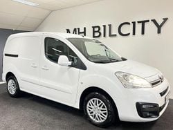 Vit Begagnad 2017 Citroën Berlingo Van | 69 500 kr (Marknadspris)