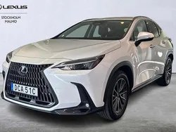 Vit Begagnad 2024 Lexus NX450h+ Business Edition SUV | 579 000 kr (Bra pris)