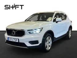 Vit Begagnad 2022 Volvo XC40 Pro SUV | 359 900 kr (Marknadspris)