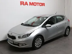 Grå Begagnad 2015 Kia Ceed Comfort Halvkombi | 98 900 kr (Marknadspris)