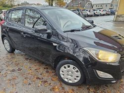 Svart Begagnad 2013 Hyundai i20 Select Halvkombi | 67 000 kr (Lite dyr)