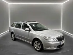 Silver Begagnad 2011 Skoda Octavia Elegance Kombi | 49 900 kr (Marknadspris)