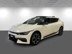 Vit Begagnad 2021 Kia EV6 3 SUV | 329 000 kr (Lite dyr)