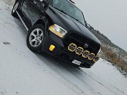 Svart Begagnad 2016 RAM 1500 Pickup | 365 000 kr