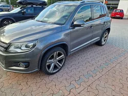 Brun Begagnad 2015 VW Tiguan R-line SUV | 146 500 kr (Marknadspris)