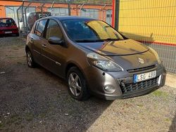 Grå Begagnad 2011 Renault Clio R.S. Halvkombi | 10 000 kr (Superpris)