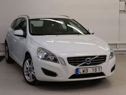 Vit Begagnad 2012 Volvo V60 Summum Kombi | 119 900 kr (Lite dyr)