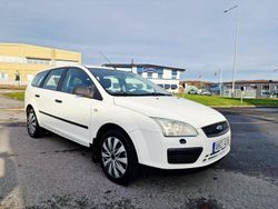 Vit Begagnad 2006 Ford Focus Kombi | 19 000 kr (Marknadspris)