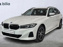 Vit Begagnad 2024 BMW 330e Sport Line Kombi | 489 900 kr