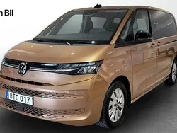 Brun Begagnad 2023 VW Multivan Life Minibuss | 539 000 kr (Bra pris)