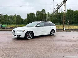 Vit Begagnad 2012 Volvo V50 Standard Kombi | 48 500 kr (Dyr)