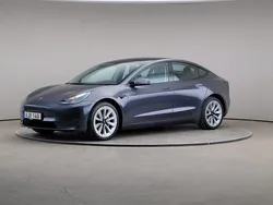 Grå Begagnad 2022 Tesla Model 3 Long Range AWD Sedan | 349 000 kr (Marknadspris)