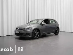 Mörkgrå (indium grey metallic) Begagnad 2020 VW Golf VIII GTE Kombi | 214 500 kr (Marknadspris)