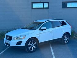 Vit Begagnad 2013 Volvo XC60 Momentum SUV | 114 900 kr (Superpris)