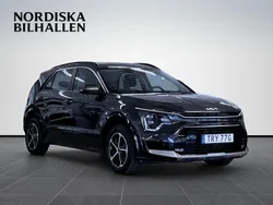Grå Begagnad 2022 Kia Niro EX SUV | 289 795 kr (Lite dyr)