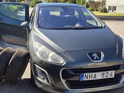Grå Begagnad 2013 Peugeot 308 Halvkombi | 52 000 kr (Superpris)